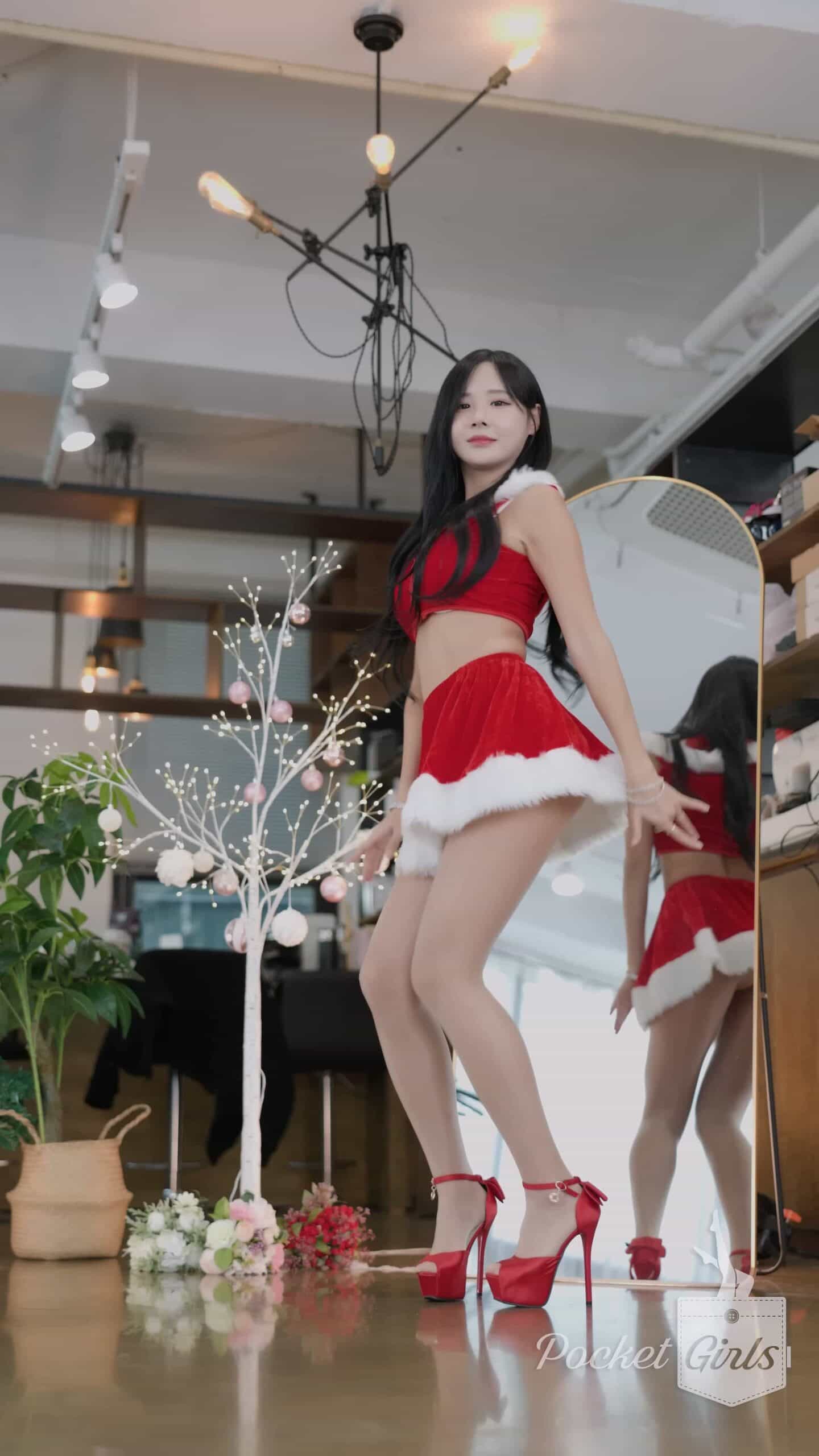 Enchanting Santa Girl Dance, Habin, Pocket Girls, 하빈, 포켓걸스 - #00355