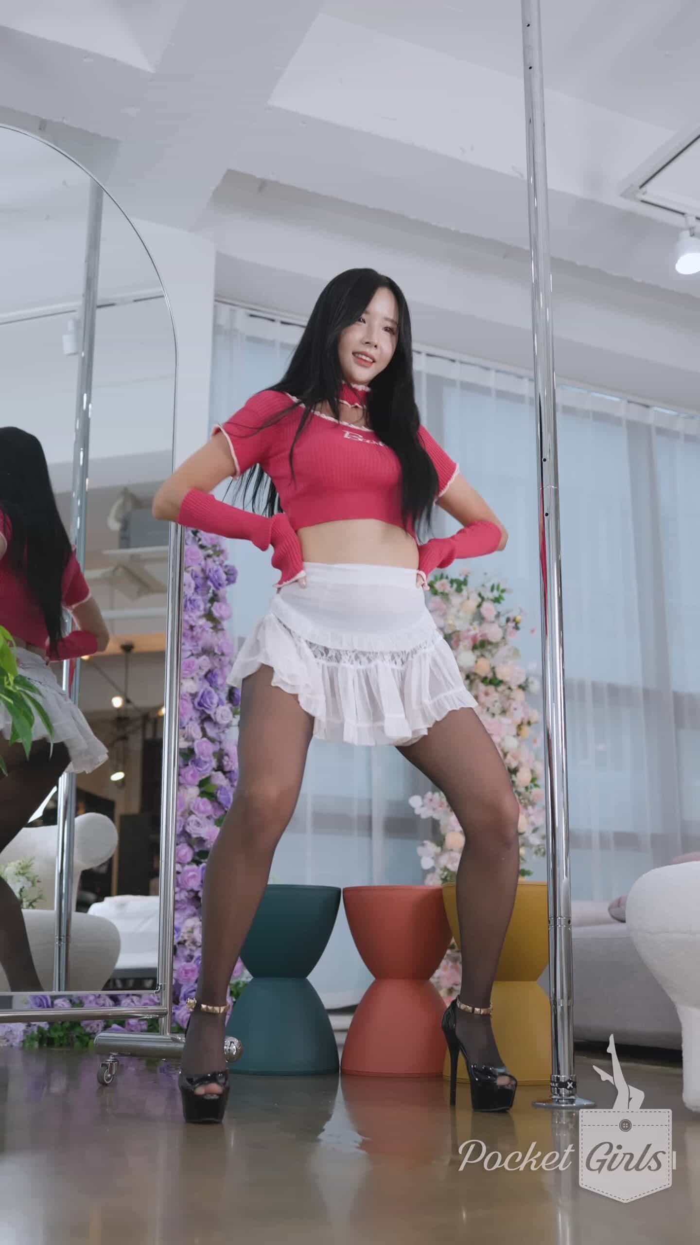 Dance in a Barbie Crop Top, Habin, Pocket Girls, 하빈, 포켓걸스 - #00306