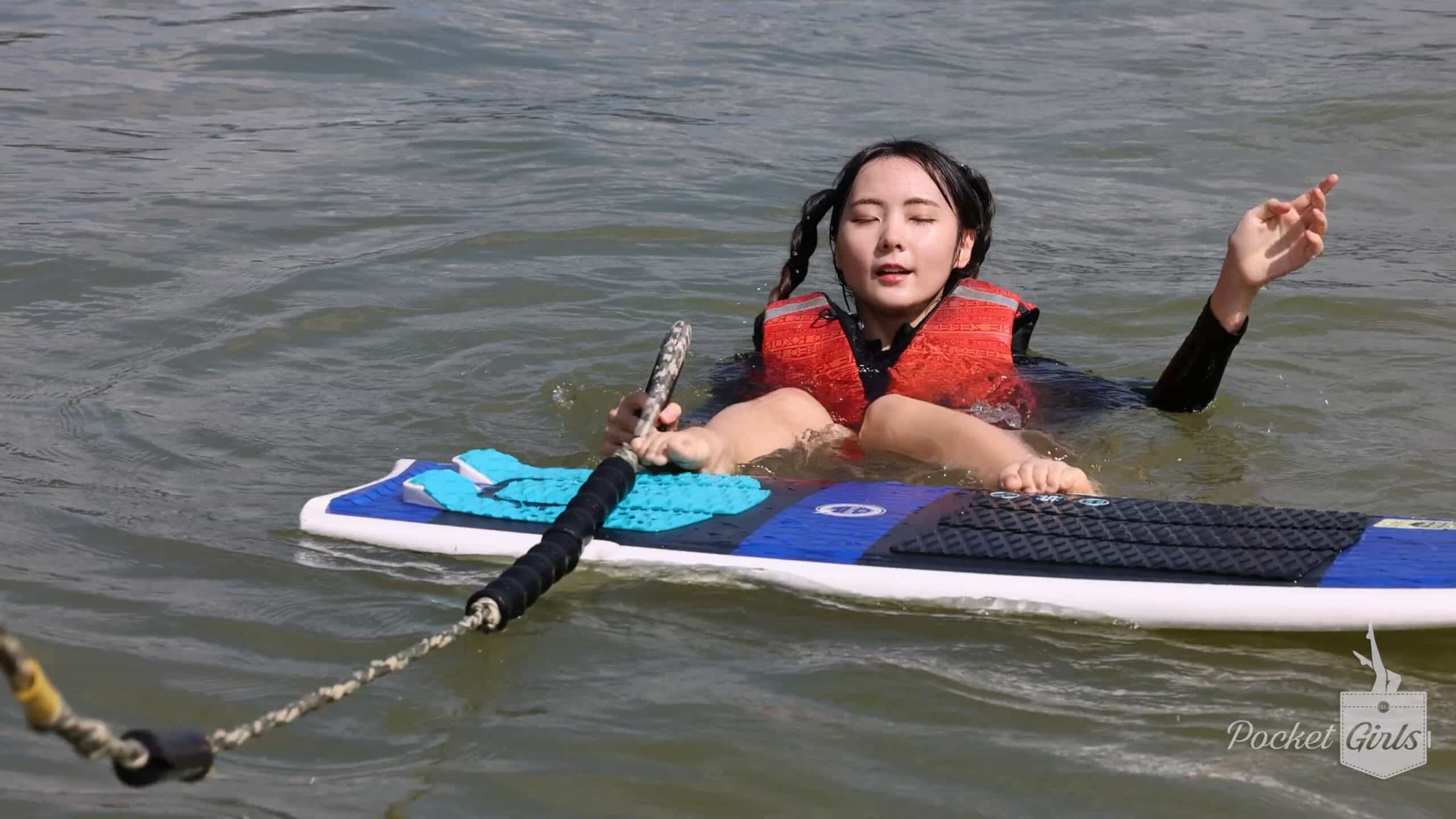 (Part. 1) Let'g Go Wakesurfing, Jieun, Pocket Girls - #0070
