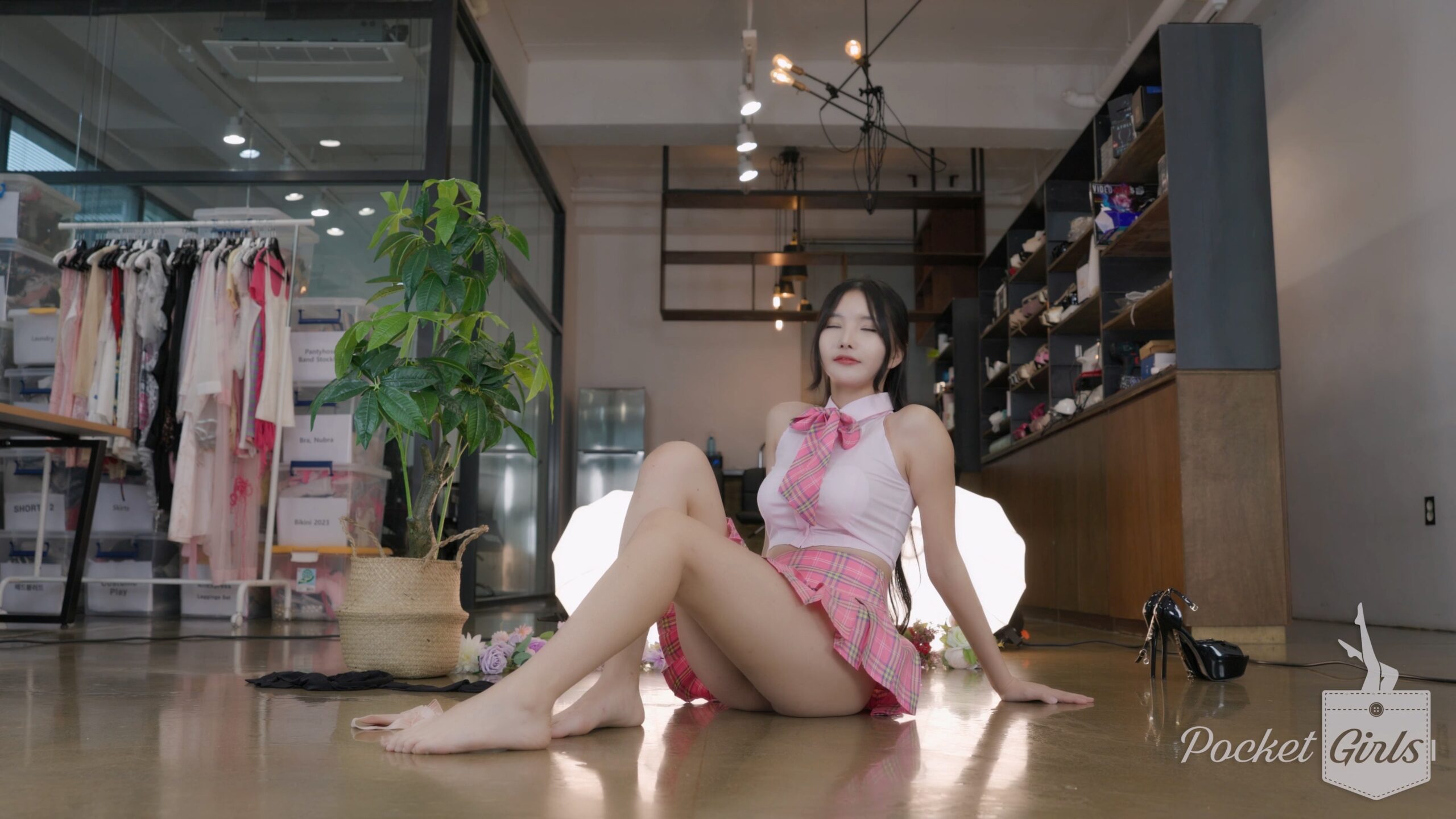 Celestial Chic in Black Stockings, Yeonji, Part.6 - #1057