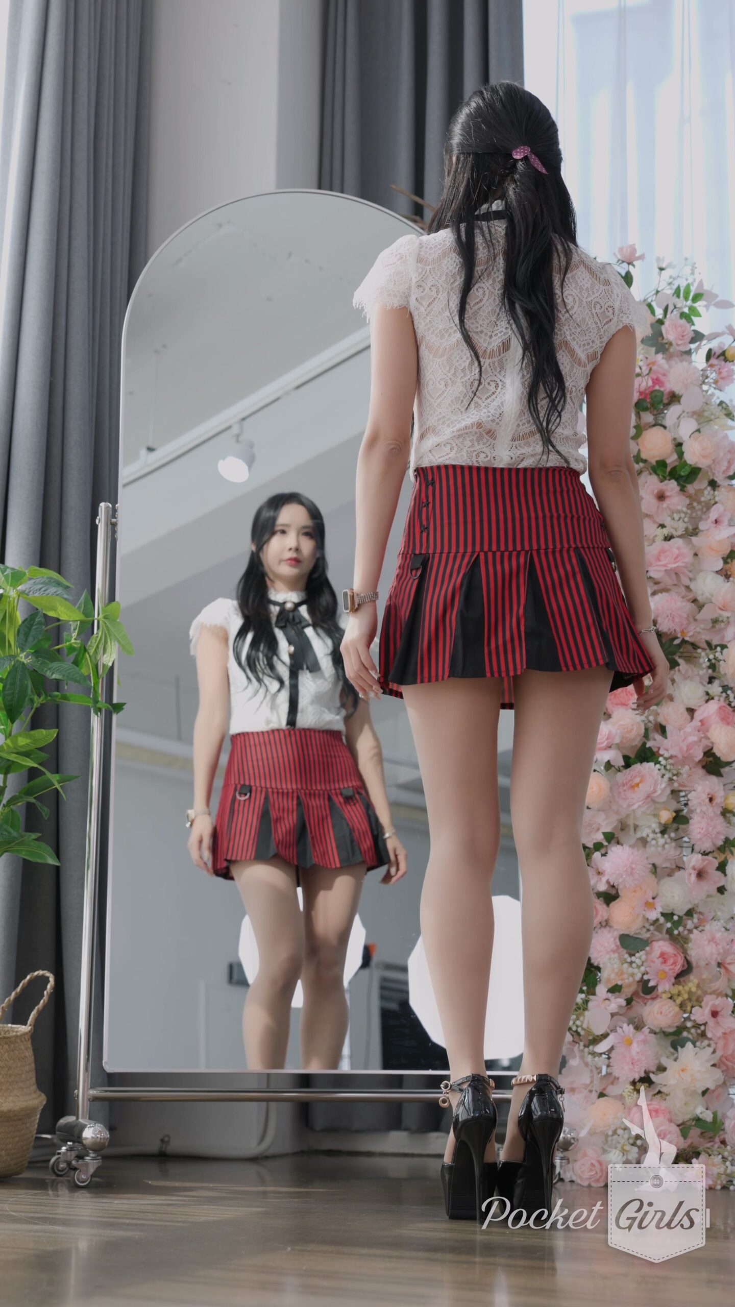 Miniskirts Dance, Habin, Part.2b - #0806